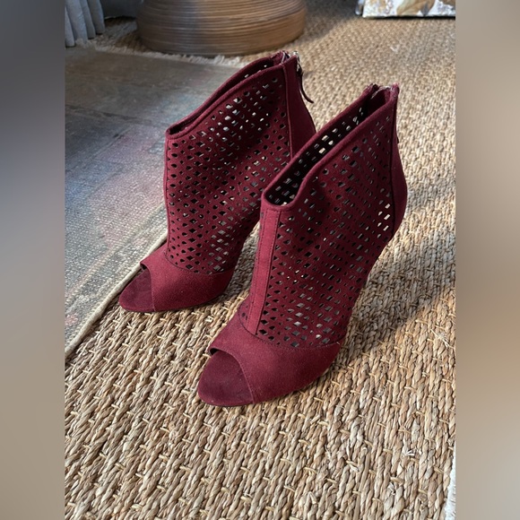 Zara Burgundy Red Perforated Suede Peep-Toe Booties Size 37 - Picture 1 of 11